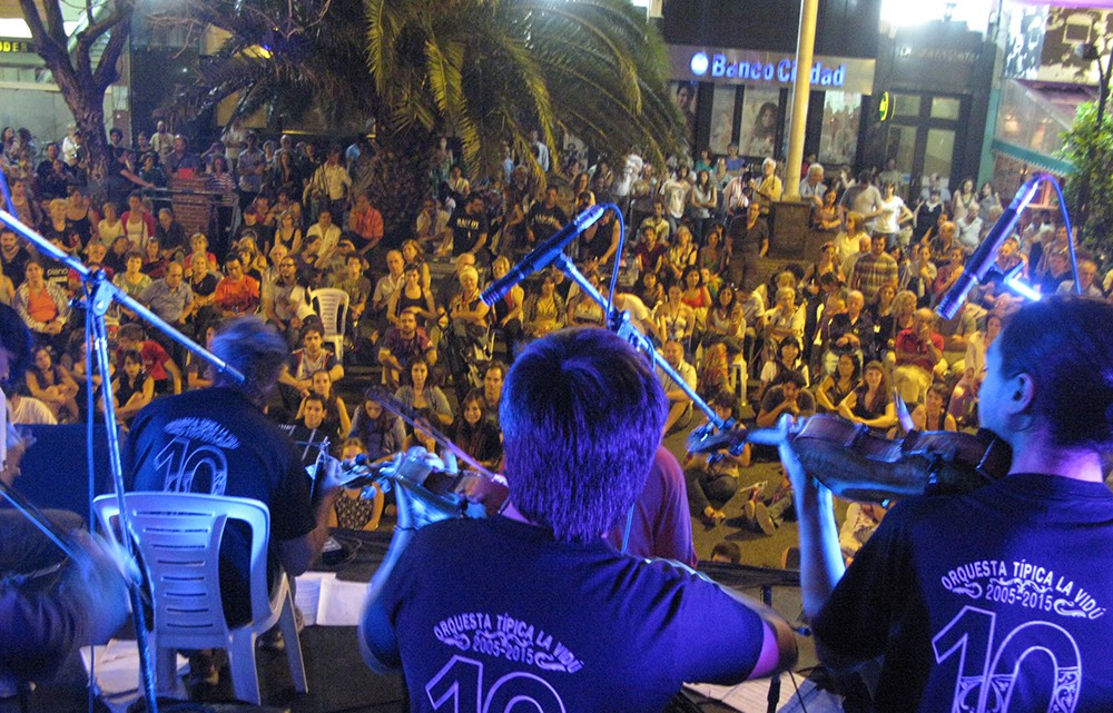 Camisetas chorras clearance escuela publica